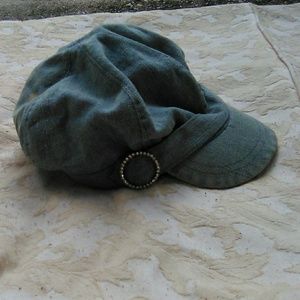 Girly hat. Denim. Really, really cute.